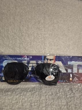 Black Aviator Sunglasses - UV Protection